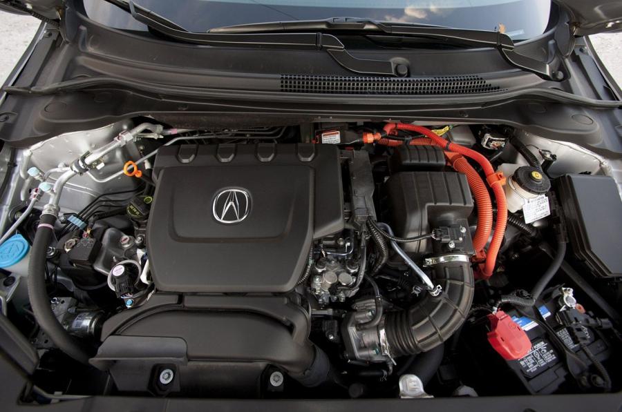 Моторный отсек Acura ILX Hybrid (DE) 2012 года  (фото 19 из 60)
